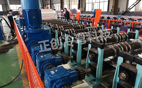 拼接式鋼板倉(cāng)生產(chǎn)線