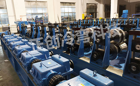 汽車車廂板設備在使用方面的優(yōu)勢