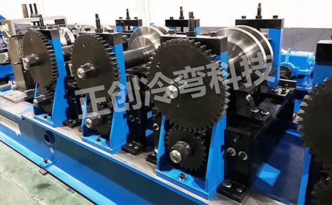 汽車車廂板設(shè)備對(duì)不同的車型有哪些不同的作用